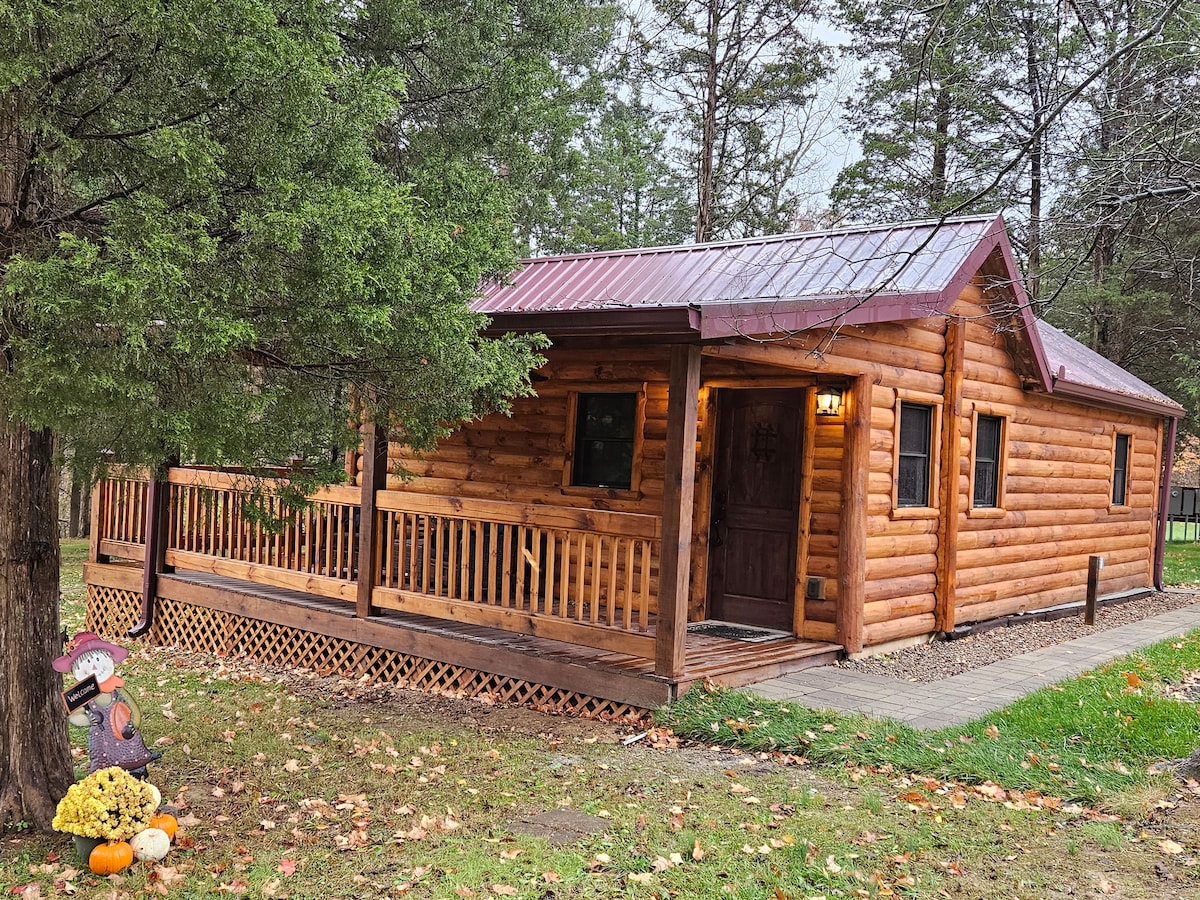 Cedar Rustic Cabin exterior