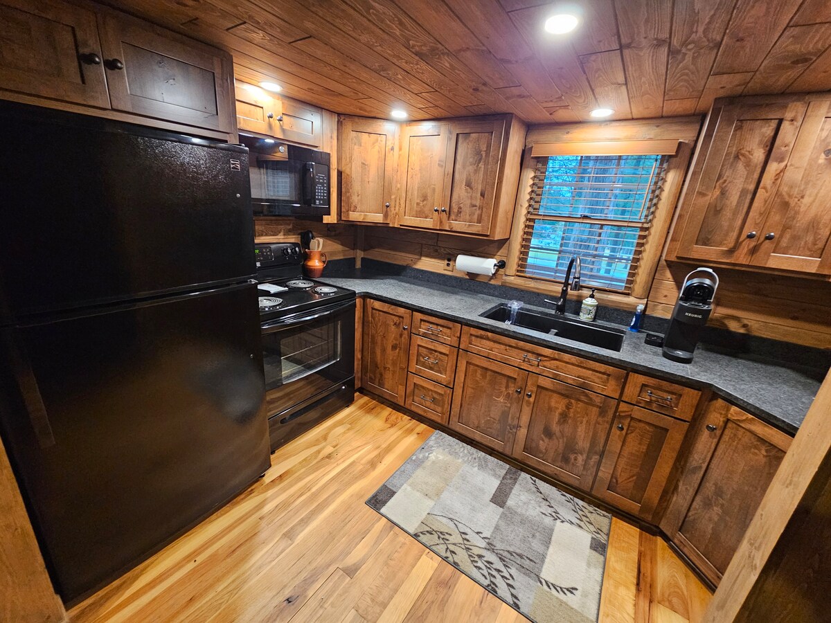 Cedar Rustic Cabin photo 5
