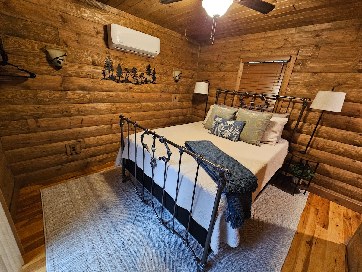 Cedar Rustic Cabin photo 6