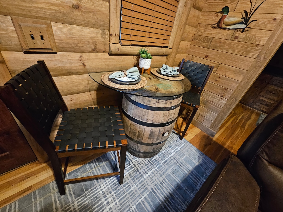 Cedar Rustic Cabin photo 8