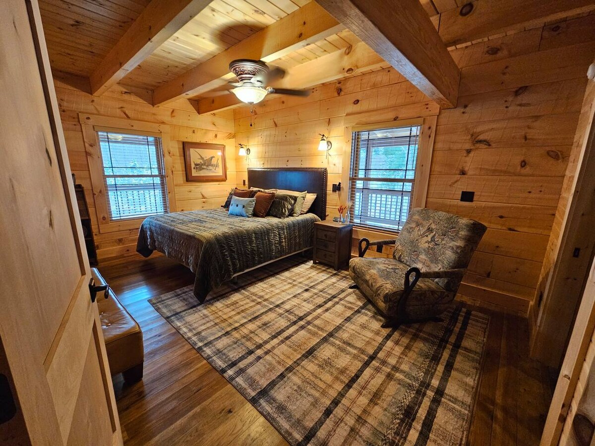 Pine Lodge bedroom