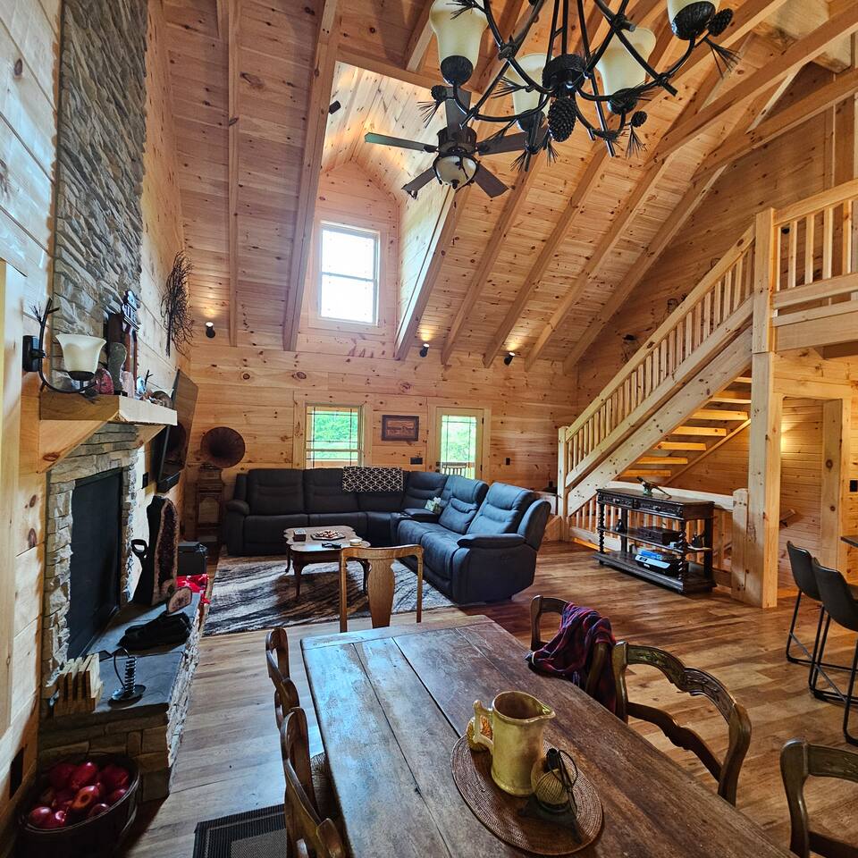 Pine Lodge living room