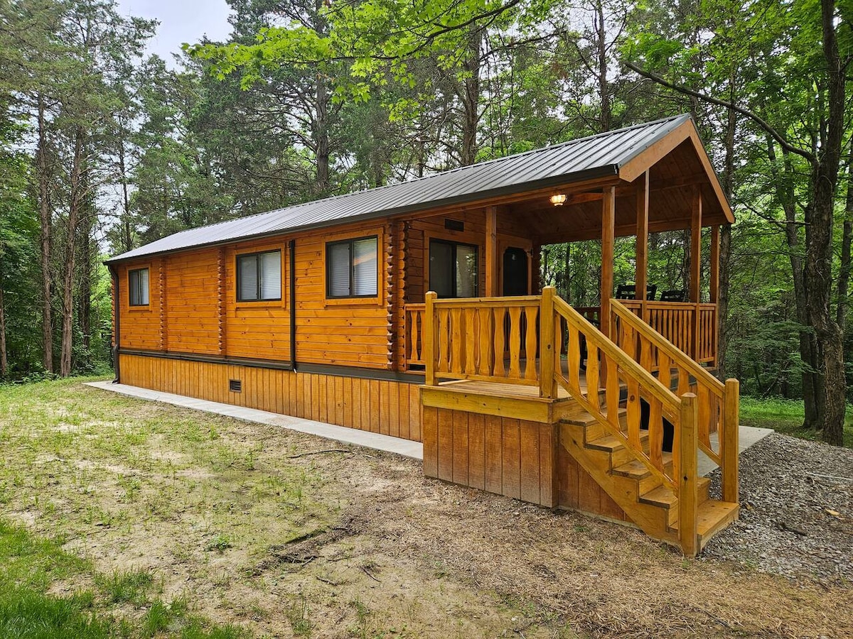 Sassafras Woodland Cabin exterior