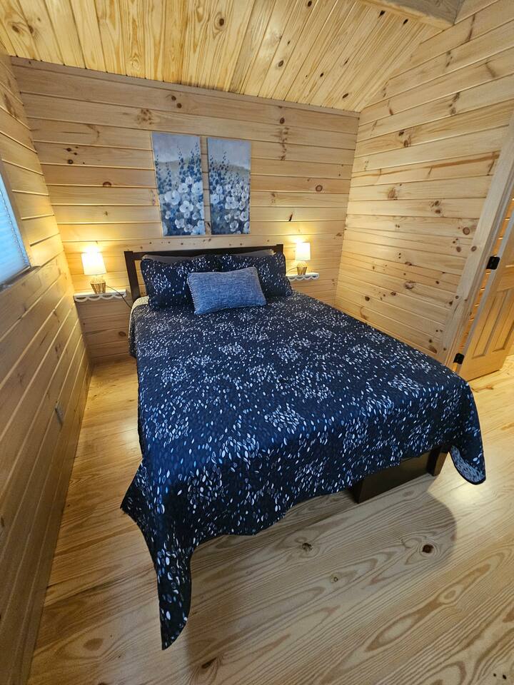 Sassafras Woodland Cabin photo 5