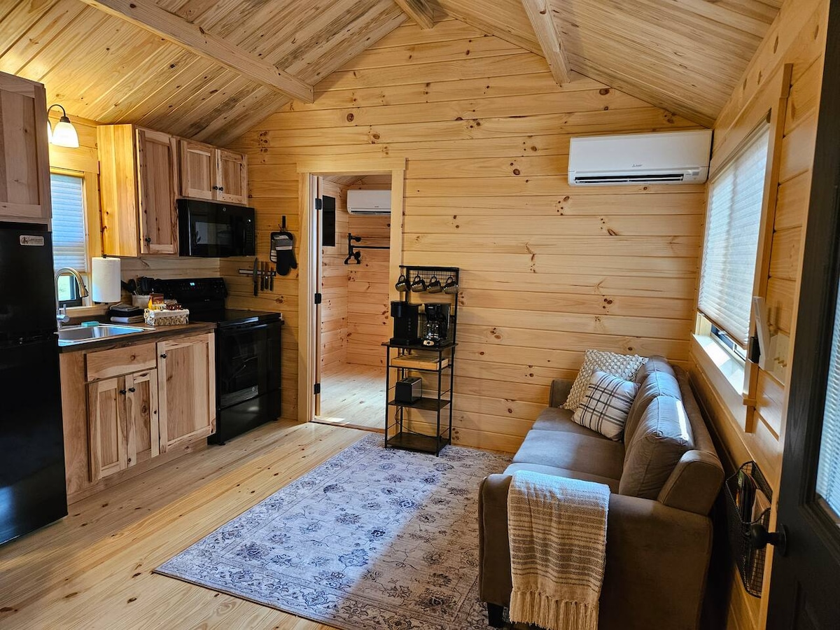 Walnut Woodland Cabin photo 4