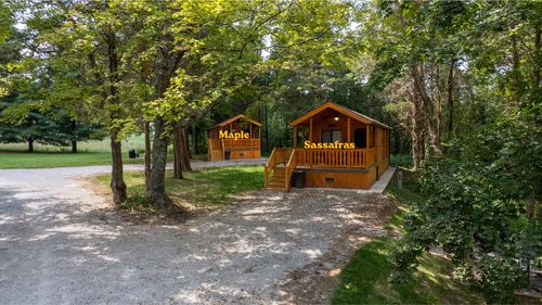 Map of the Maple and Sassafras cabin entrances
